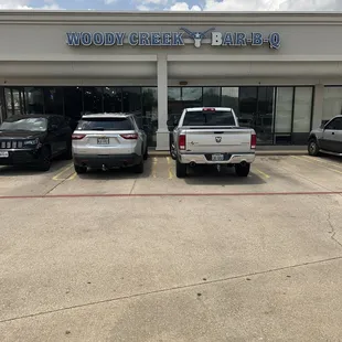 Front of restaurant on a Sunday at 2PM!