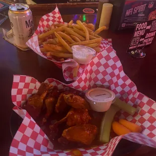 chicken wings and fried chicken, food