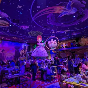 the interior of woody's backyard bbq