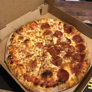 Half cheese half pepperoni pie