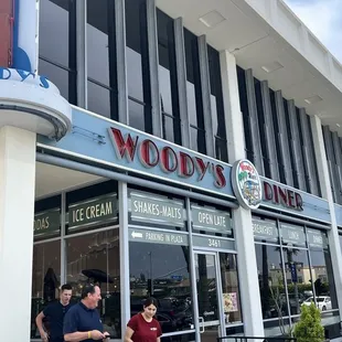 Woody's Diner