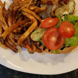 Angus burger with bacon, cheese and carmelized onion