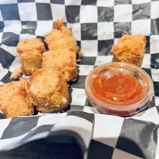 Woody &apos;s Cheese Bombs