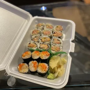 Spicy Scallop Roll