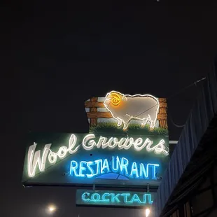 burritos and wraps, outside