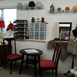 coffe corner, beads and dyes