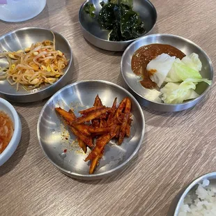 side dishes (banchan)