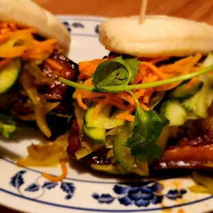 Pork belly bao x2
