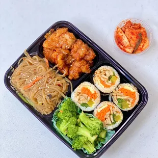 K3. Fish Cake Gimbap, S1. 2 Oz. Kimchi, broccoli banchan, R4. Japchae (Sweet Potato Noodle), fried chicken (06/2022)