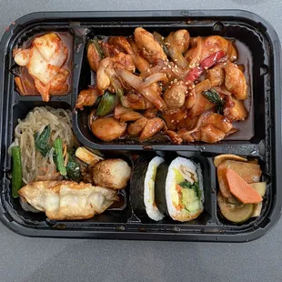 L1. Chicken Lunch Special Box