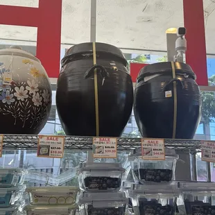 Kim chee storage pots