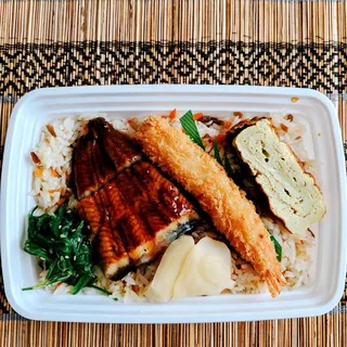 Eel Lunch Box with Water