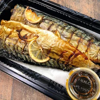Baked Whole Mackerel with Lemon