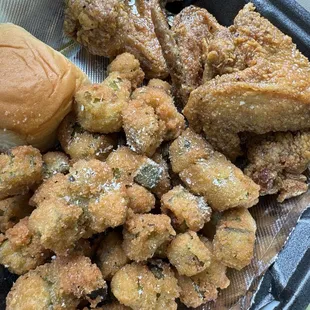poultry, chicken wings and fried chicken, chicken wings, fried chicken wings, food, bbq wings, fried chicken, chicken, bbq chicken