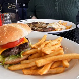 Big Cheeseburger with Fries