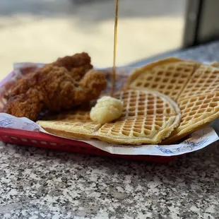 Ig:@eat_with_jeleneeee | Chicken and Waffles