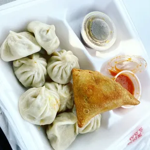 Steamed Momo and Samosas
