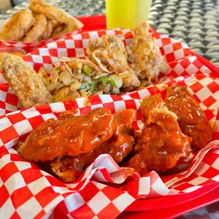 I feel shot right through with a bolt of blue  8 piece Saigon 22 Herbs &amp; Spices and Buffalo Combo w/ rings of onion from #WorldFriedChicken