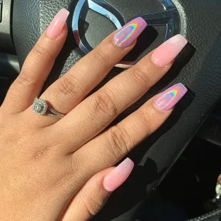 Vivían is the best!! Always happy with her work and care for the nail. Definitely recommend 100%