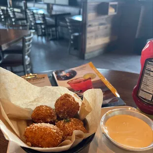 Mac cheese bites