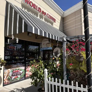 the outside of a coffee shop