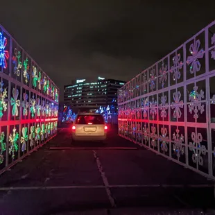 12/29/2021 The entire right wall was not working at all