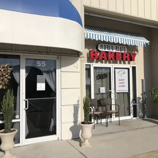 WORLD PLATE Bakery, Eatery &amp; Catering. Our new catering facility. Bakery area with dining room. Private dining available.