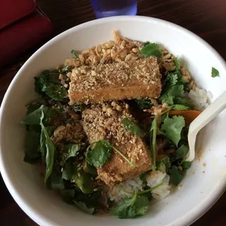 Crispy Marinated Tofu Yum Yum Rice Bowl (can be vegan)
