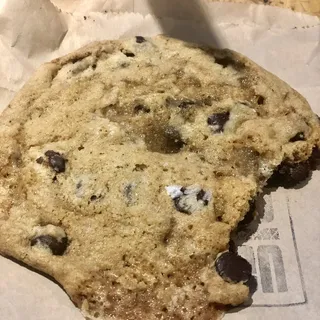 Chocolate Chip Sea Salt Marshmallow Cookie