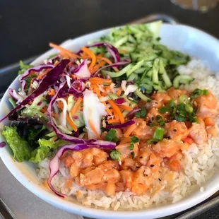 Lomi salmon bowl