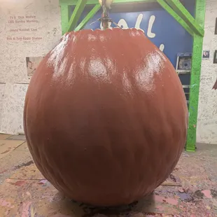 World&apos;s Largest Ball of Paint, Alexandria