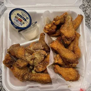 Lemon pepper Wings dry on the left and honey lemon pepper wings dry on the right