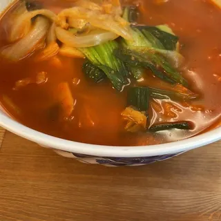 Spicy Seafood Noodle Soup (Cham Pong)