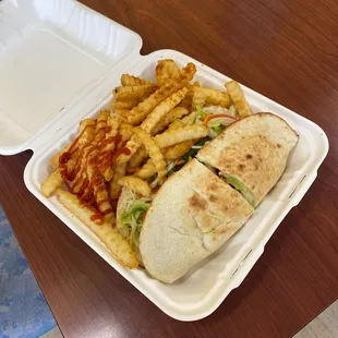 California dream (no cheese) and fries