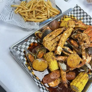 Combo with Cajun favor
