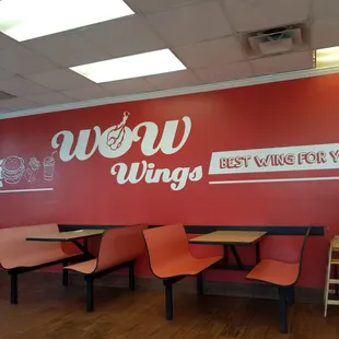 the interior of a fast food restaurant