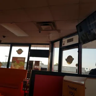 the inside of a fast food restaurant