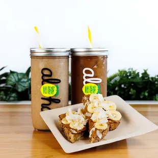 Pumpkin Spice season is back! Enjoy a Kona coffee Pumpkin Spice cold brew smoothie, PSL cold brew or a pumpkin spice nut butter toast