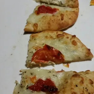 Flatbread pizza, delicious!  This is half way the portion, remembered to snap a pic half way through the appetizer.