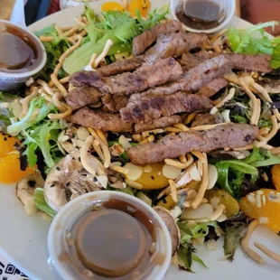 Wranglers Asian salad with steaj