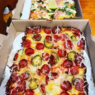 SHREDDER PIZZA &amp; ELOTE PIZZA