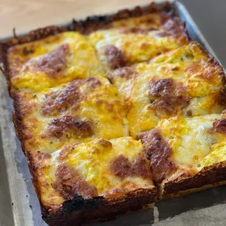 VERY NICE BREAKFAST PIZZA