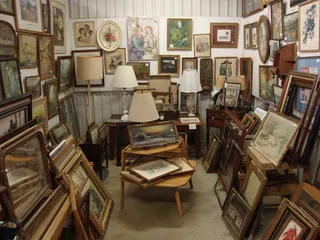Antiques Downtown