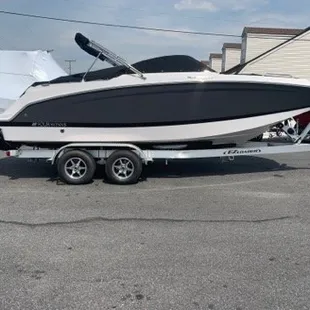 2019 Four Winns HD220