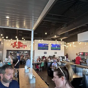 sushi and sashimi, interior