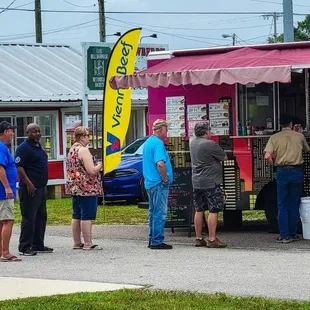 Wrigleyville Dogs Food Truck