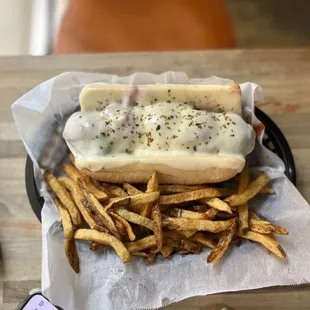 Meatballs sangwich