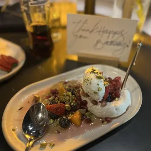 Pistachio Pavlova!!!