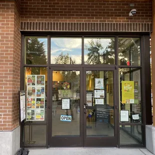 the entrance to the restaurant