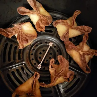 Crab rangoons (4/5)
